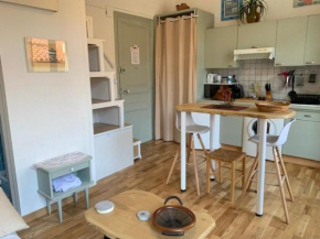 Studio Mezzanine 20m², 2 pers, Parking, Ascenseur, Amélie-les-Bains - FR-1-703-150